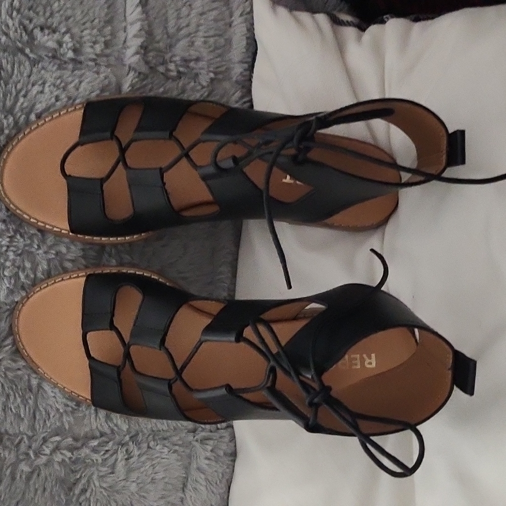Report Women Sandal, Black, Size 8.5
